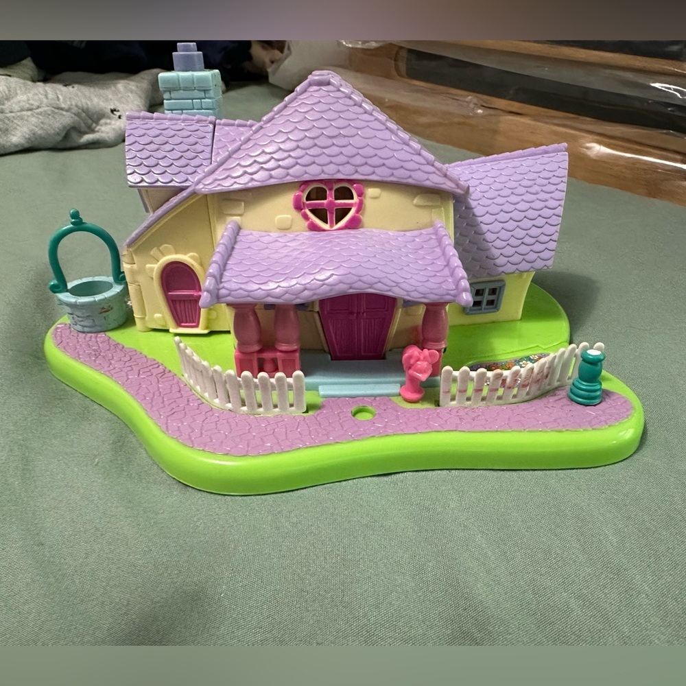 Vintage Mickey and Minnie party house